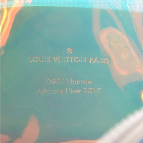 LOUIS VUITTON Monogram Pochette Volga Iridescent - Picture 2 of 2